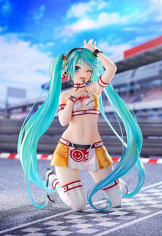 Max Factory Hatsune Miku GT Project 1/7 Series: Racing Miku 2010 Ver. Art by Kentaro Yabuki