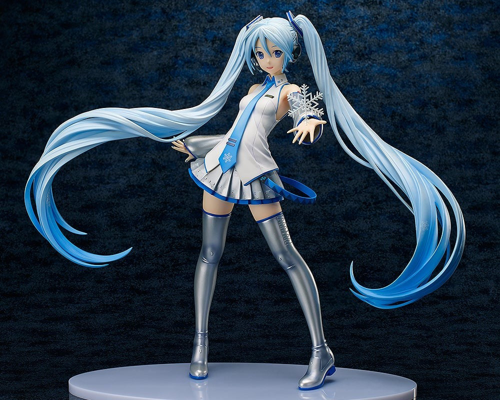 FREEing Hatsune Miku 1/4 Series: SNOW MIKU